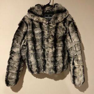 Winter New York Real Fur in Gray and Black Men’s size small